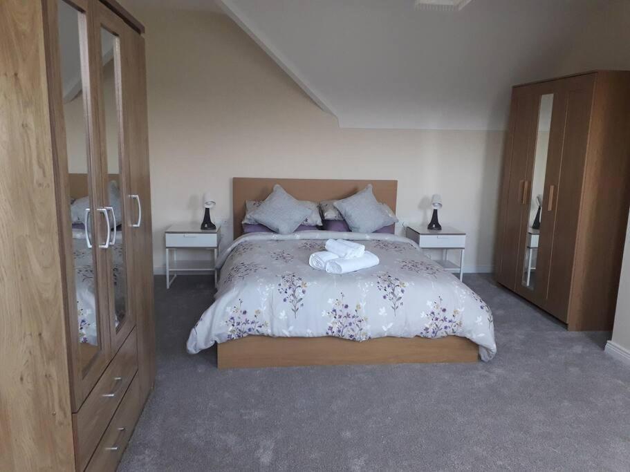 Dovecote Lodge On The 5 Star Lough Erne Resort Ballycassidy Exterior foto